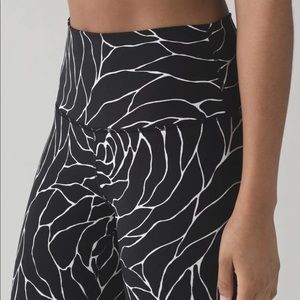 Lululemon Wunder Under Hi-Rise, Sz 6, Radiate Rose